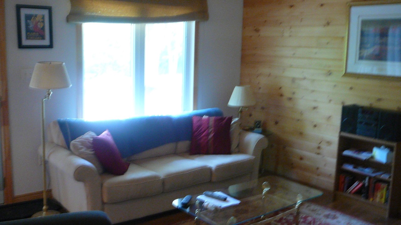 Photo of Livingroom in Kincardine
