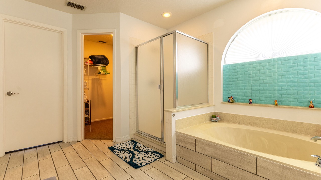 Photo of Bathroom in Lake Davenport Estates