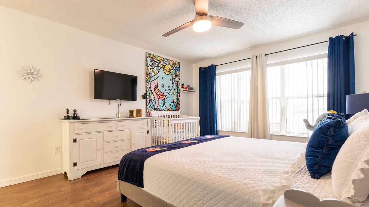 Photo of Bedroom in Lake Davenport Estates