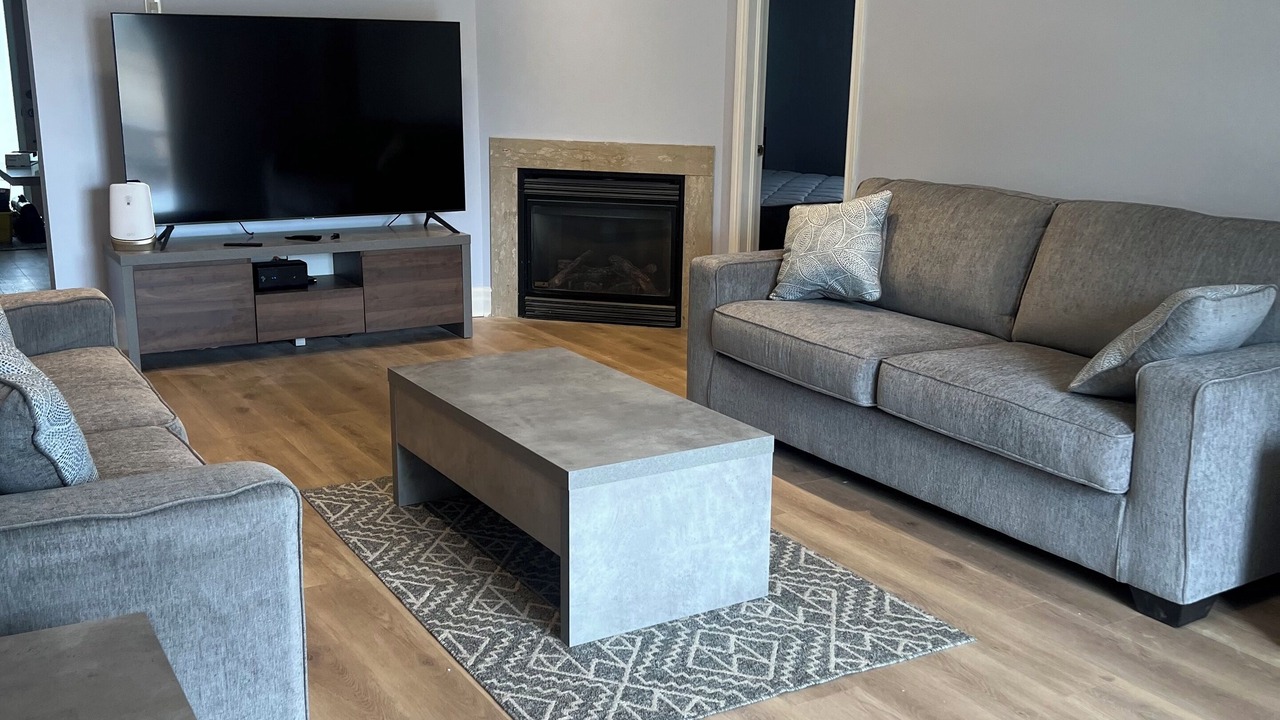 Photo of Livingroom in Wasaga Beach
