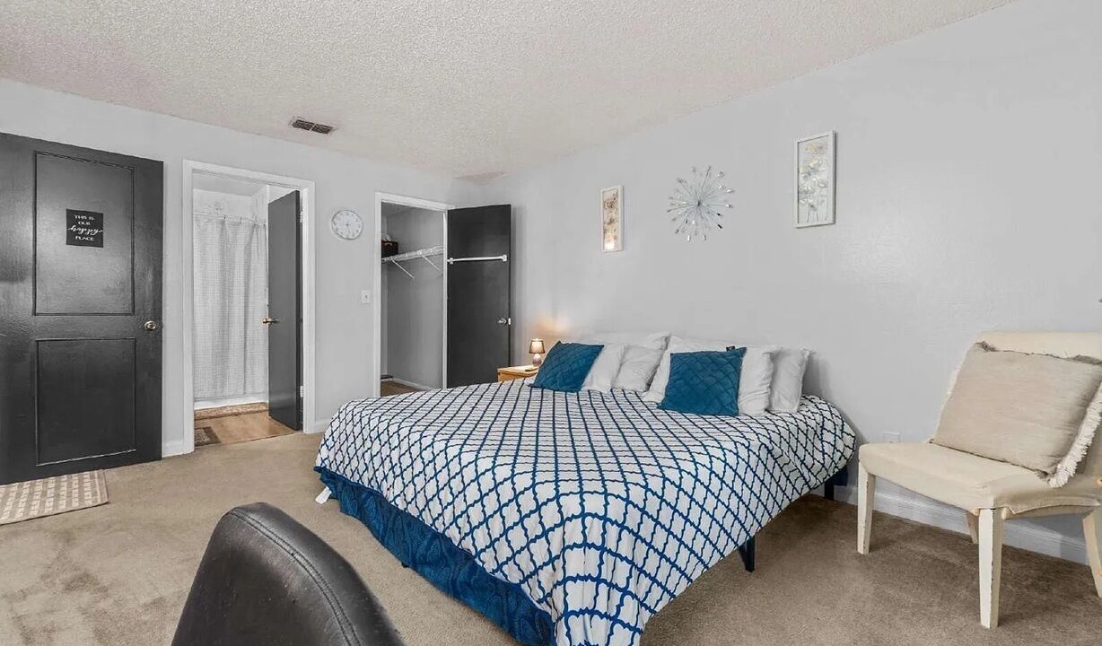 Photo of Bedroom in Bearss Plaza