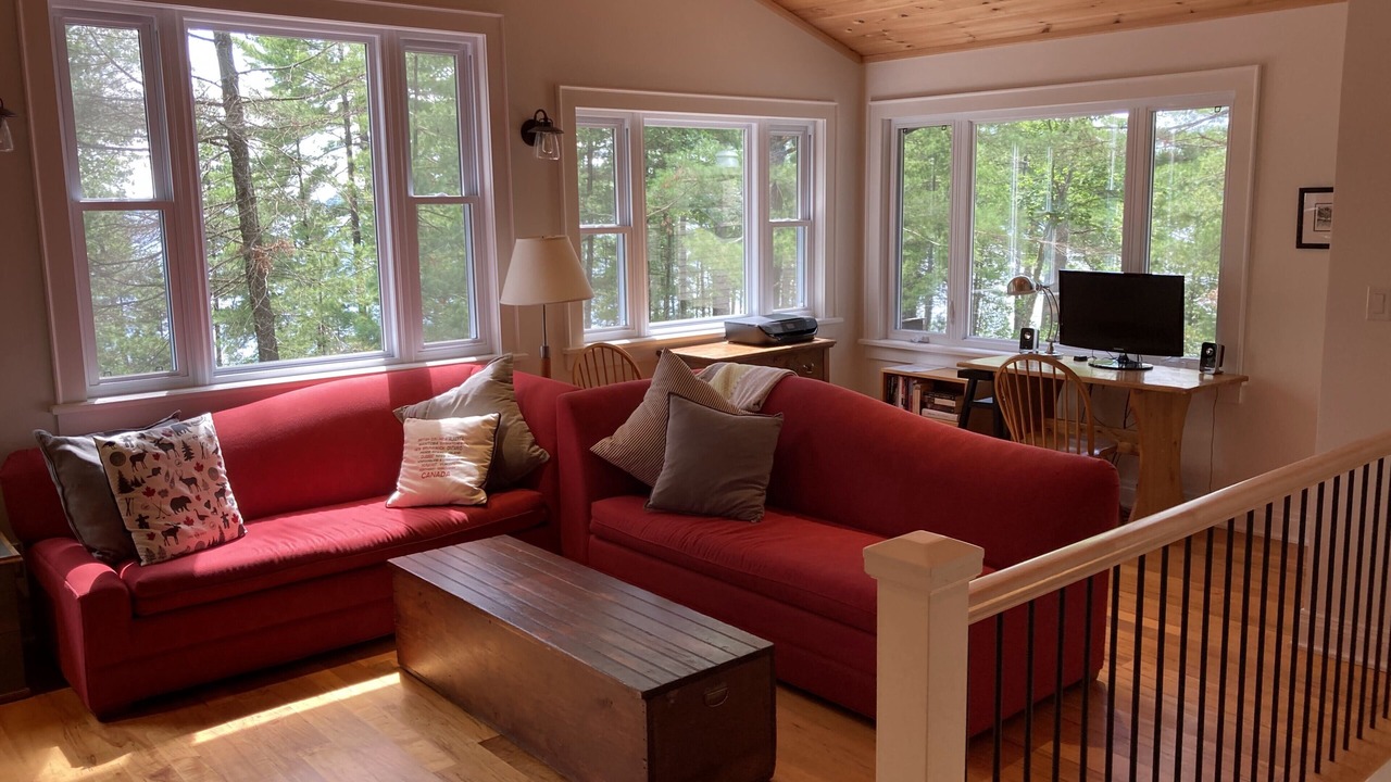 Photo of Livingroom in North Frontenac