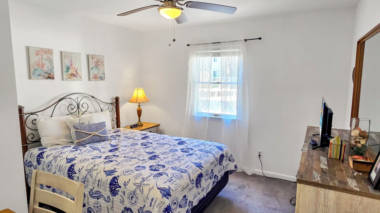 Photo of Bedroom in Caine Woods