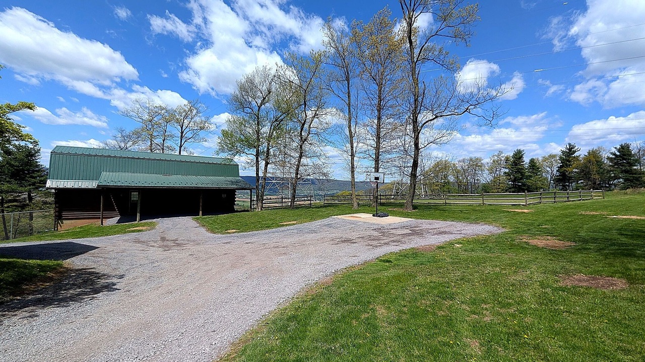 Photo of Outdoor in Belleville
