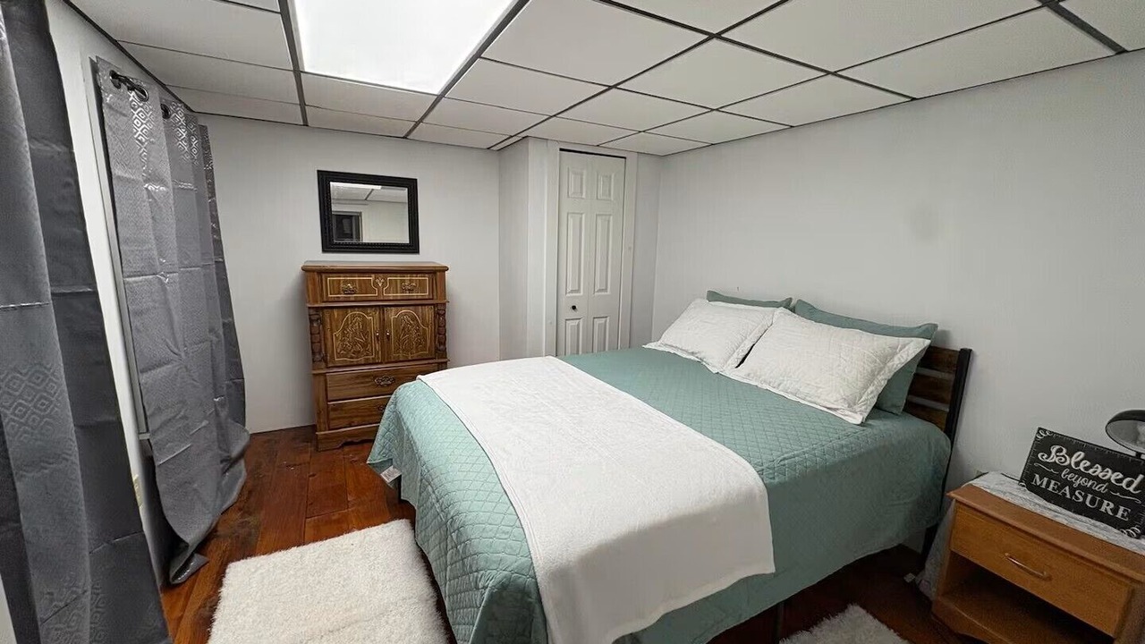 Photo of Bedroom in Belleville
