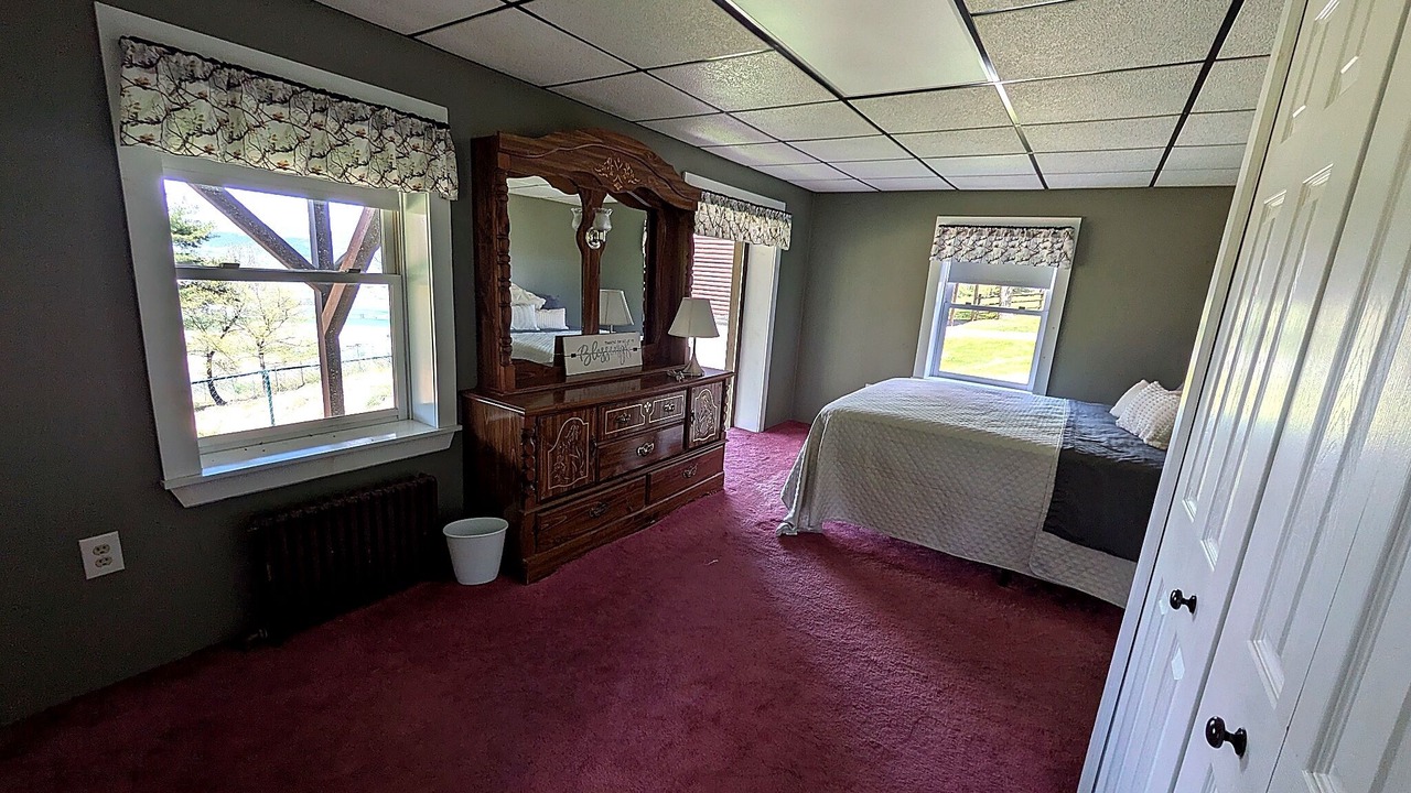Photo of Bedroom in Belleville