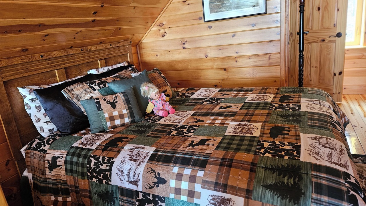 Photo of Bedroom in Schellsburg