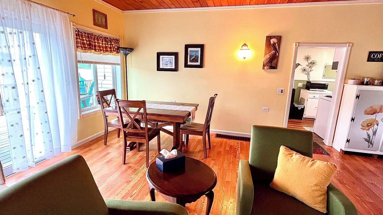 Photo of Livingroom in Hammondsport