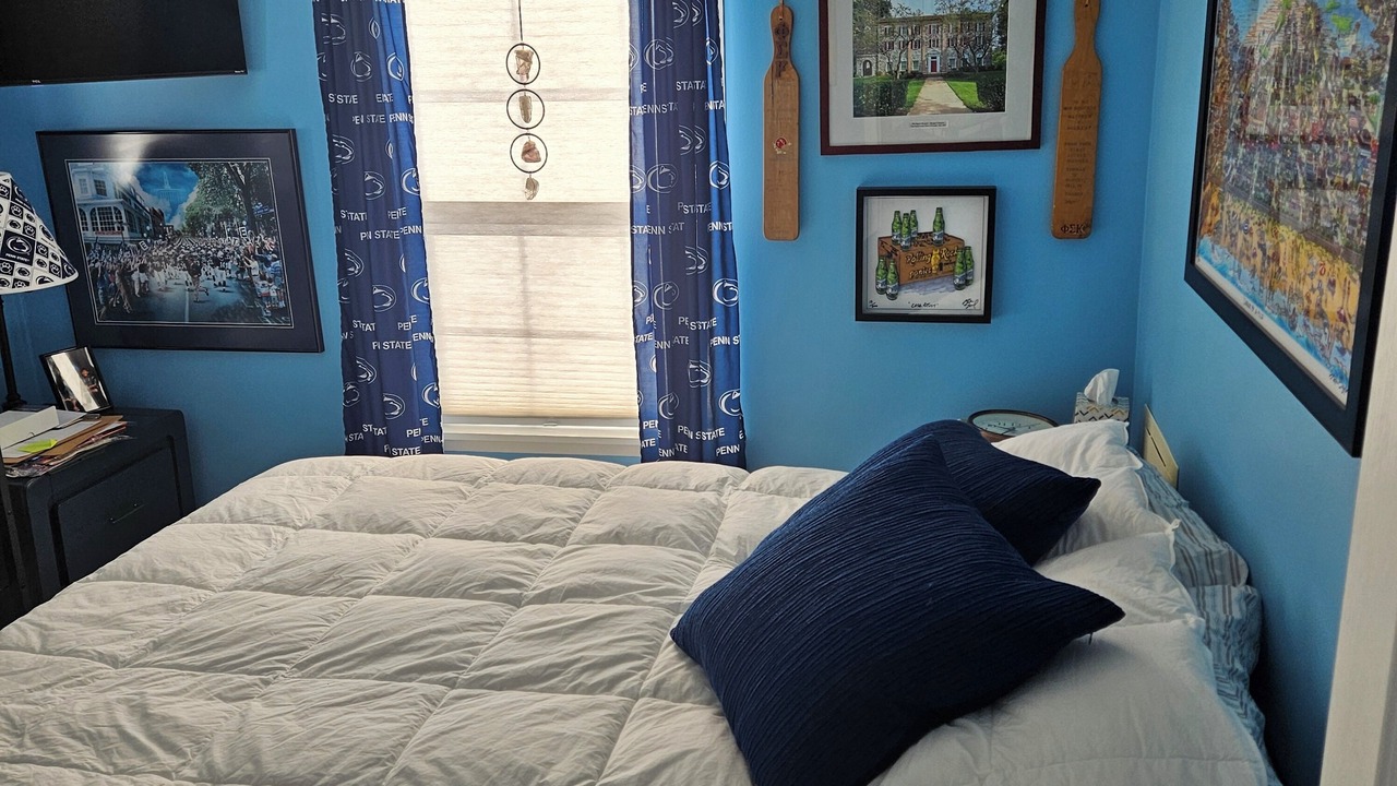Photo of Bedroom in State College