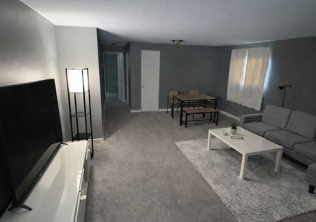 Photo of Livingroom in South Hills