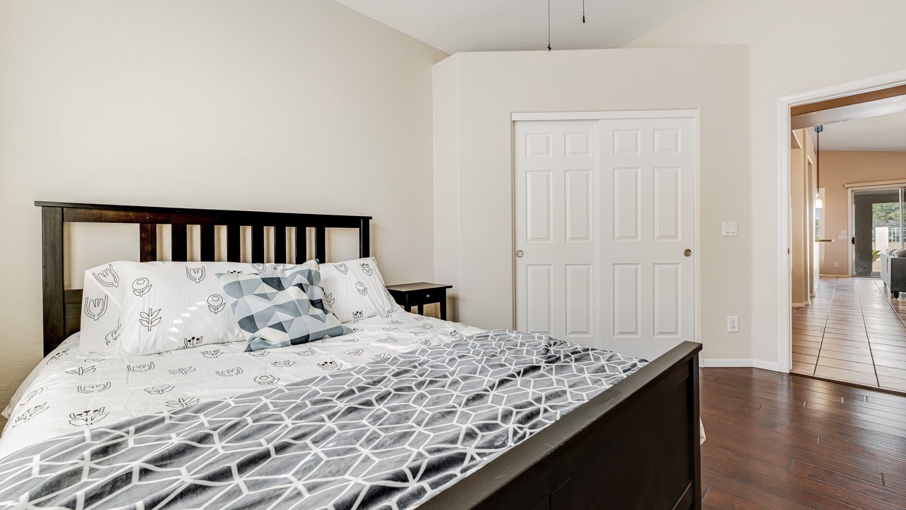 Photo of Bedroom in Palm Valley