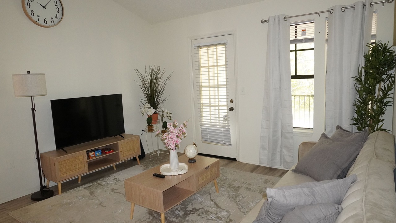 Photo of Livingroom in Gainesville