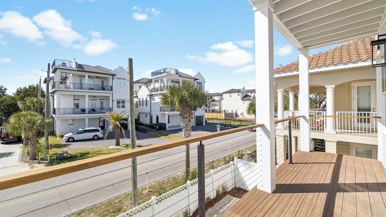 Photo of Patio Balcony in Emerald Waters Village