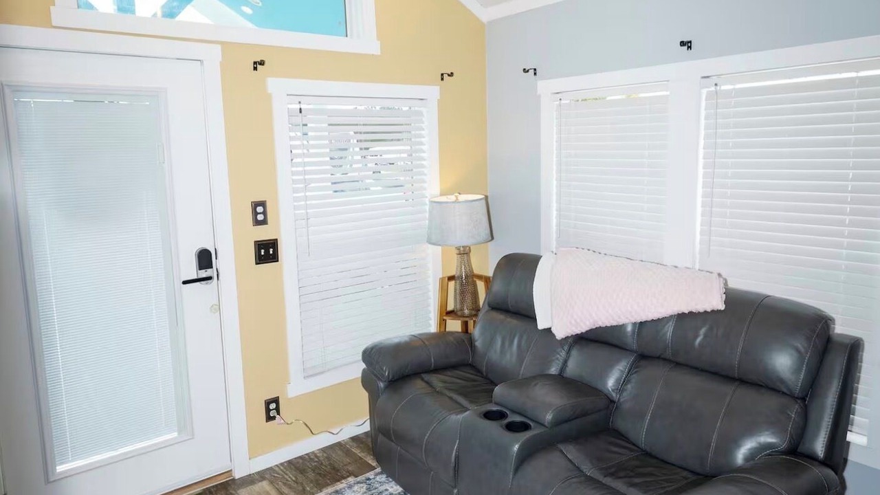 Photo of Livingroom in Northside