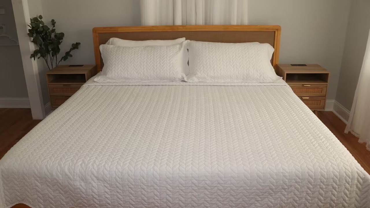 Photo of Bedroom in Uniondale