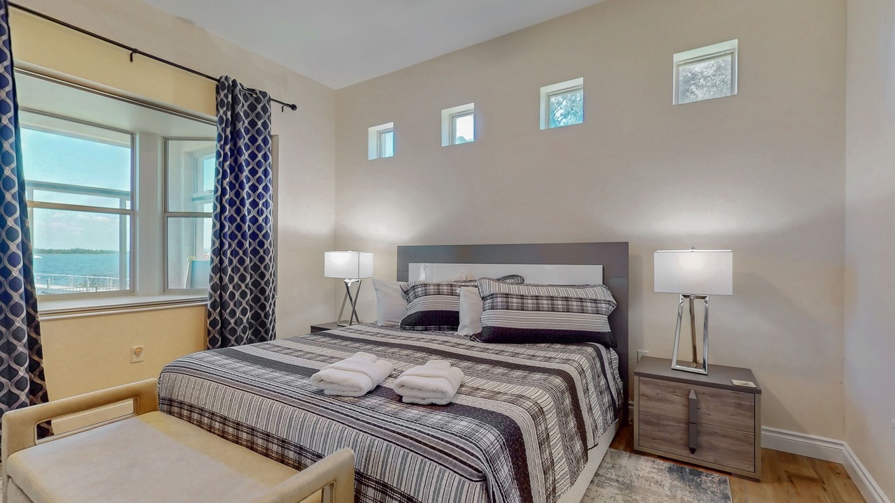 Photo of Bedroom in Sebring