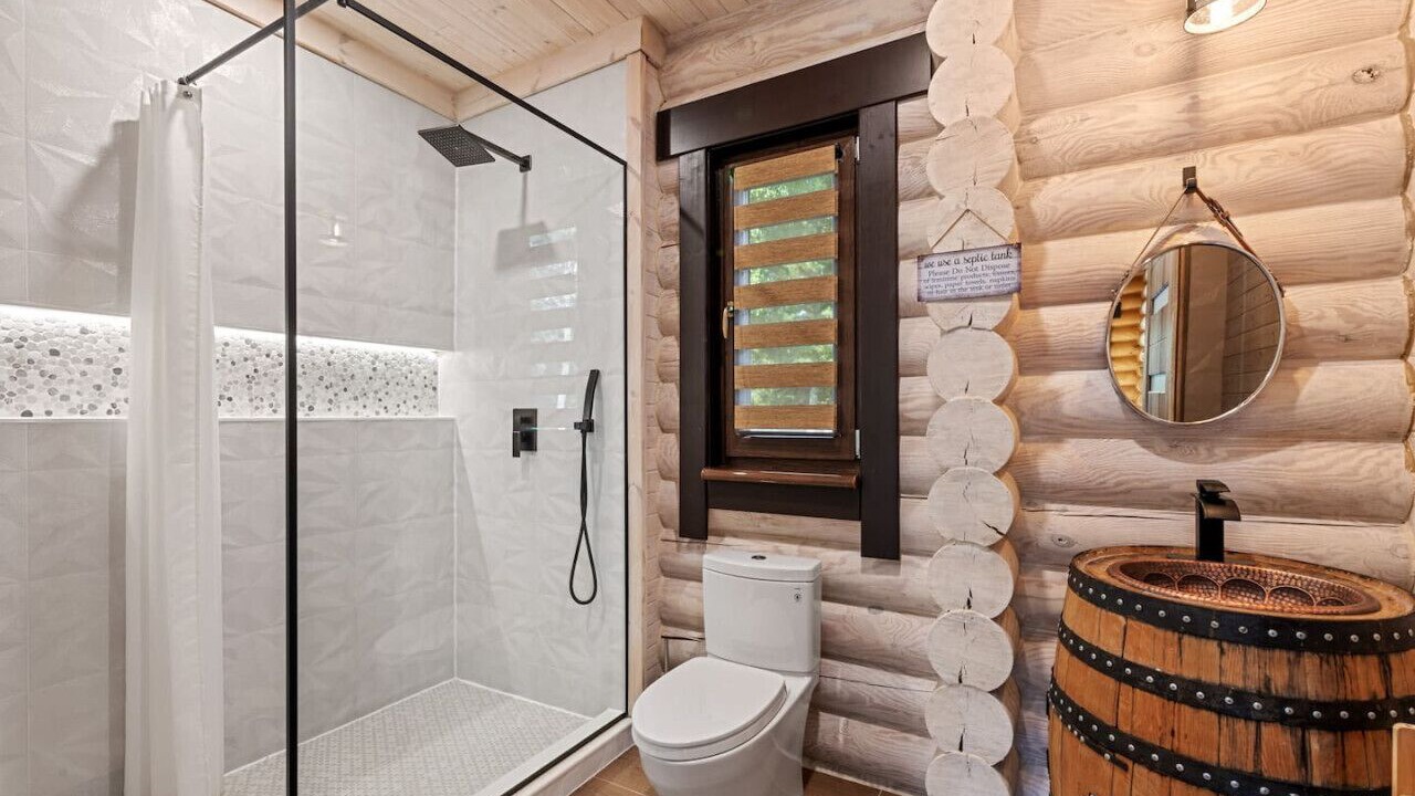 Photo of Bathroom in Henryville