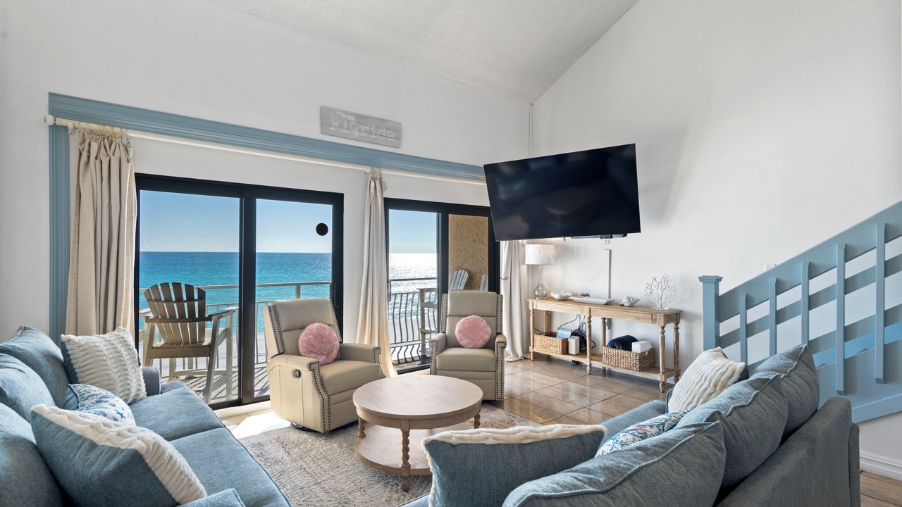 Photo of Livingroom in Crystal Shores