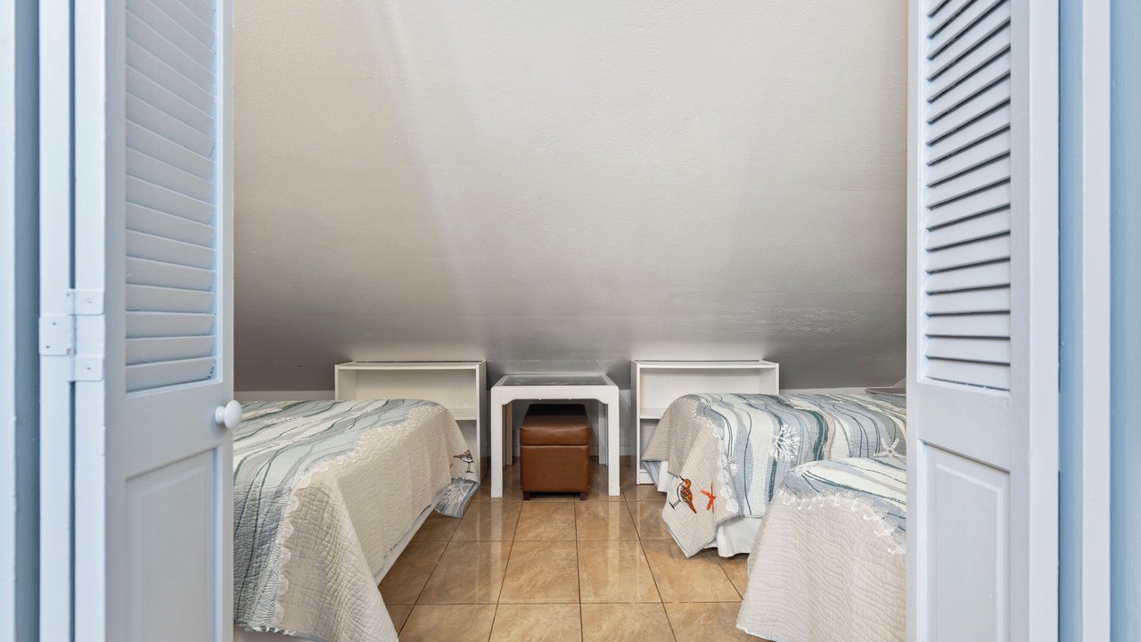 Photo of Bedroom in Crystal Shores