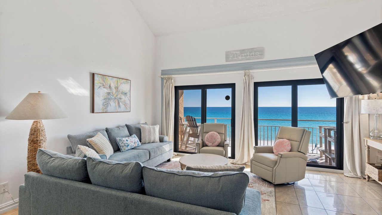 Photo of Livingroom in Crystal Shores
