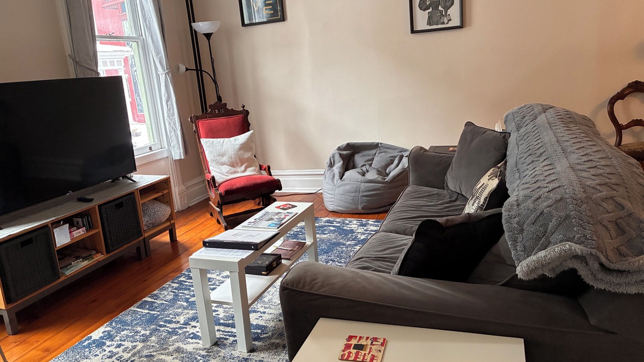 Photo of Livingroom in Ashfield