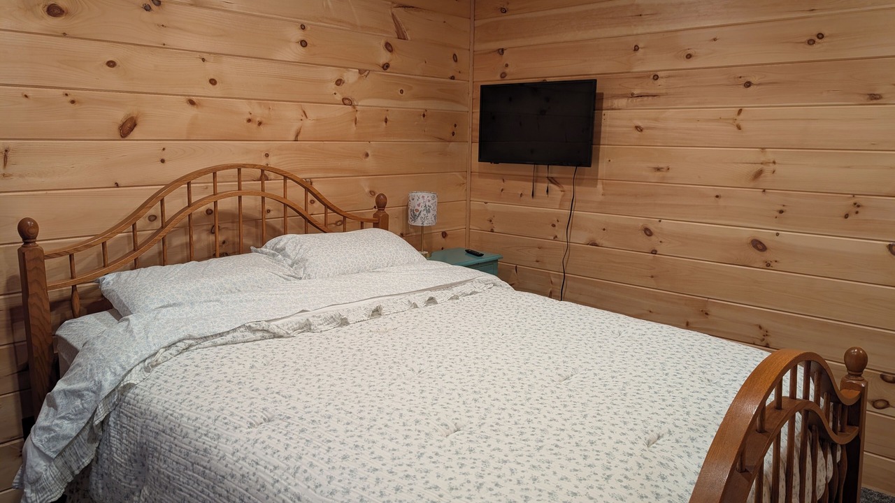 Photo of Bedroom in Mill Creek