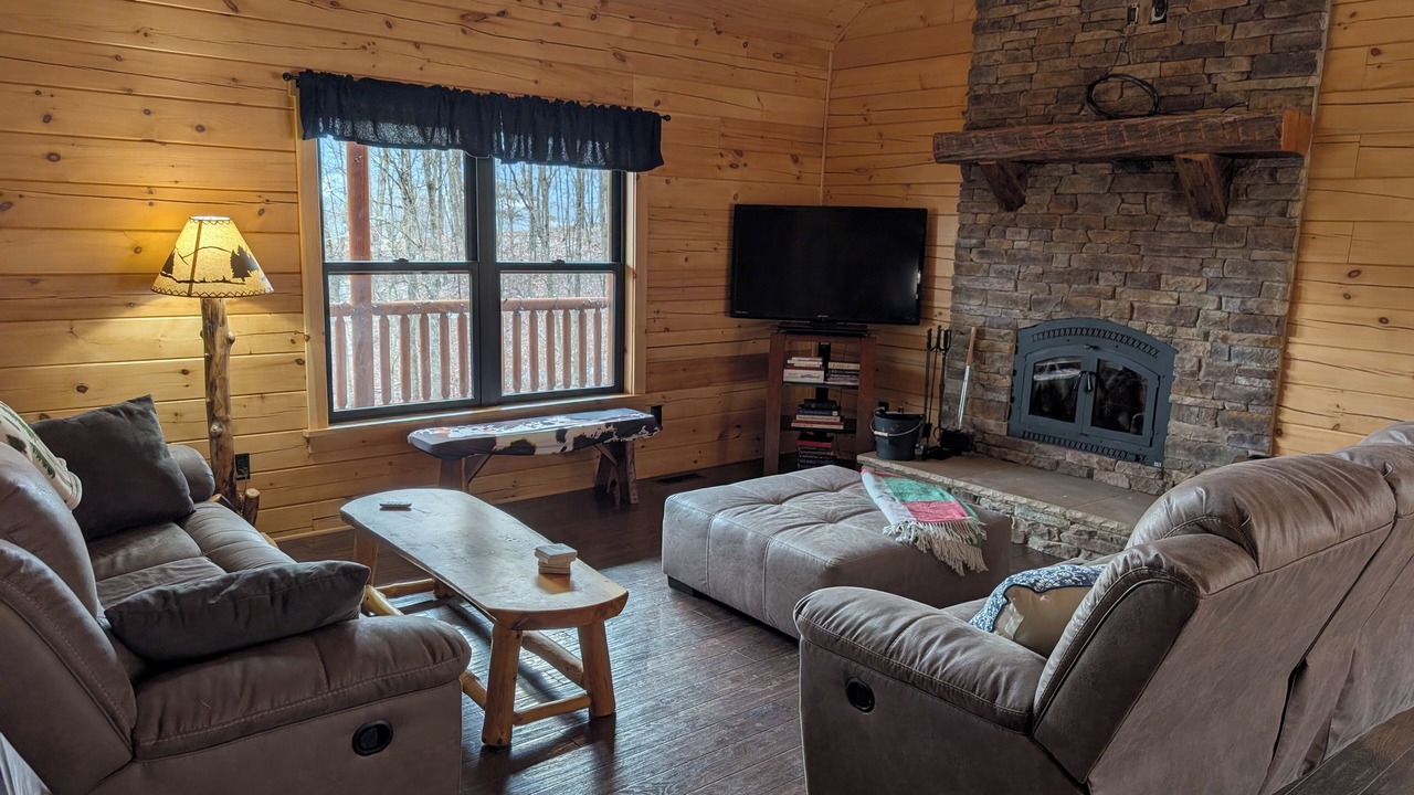 Photo of Livingroom in Mill Creek