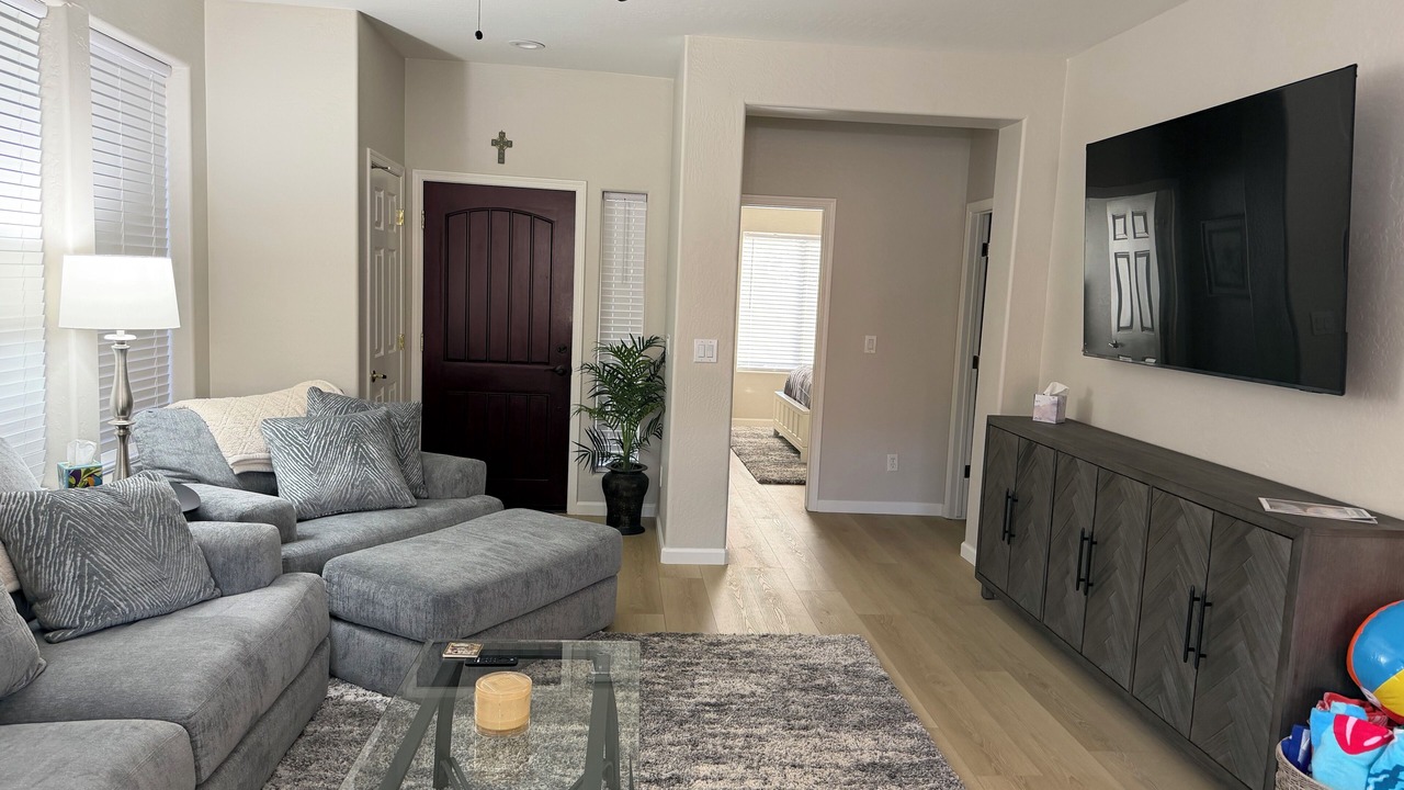Photo of Livingroom in Anthem Country Club