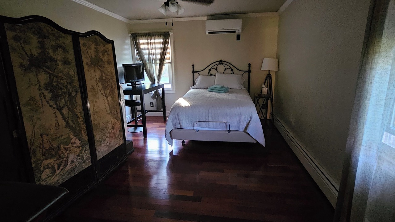 Photo of Bedroom in Campbell Hall