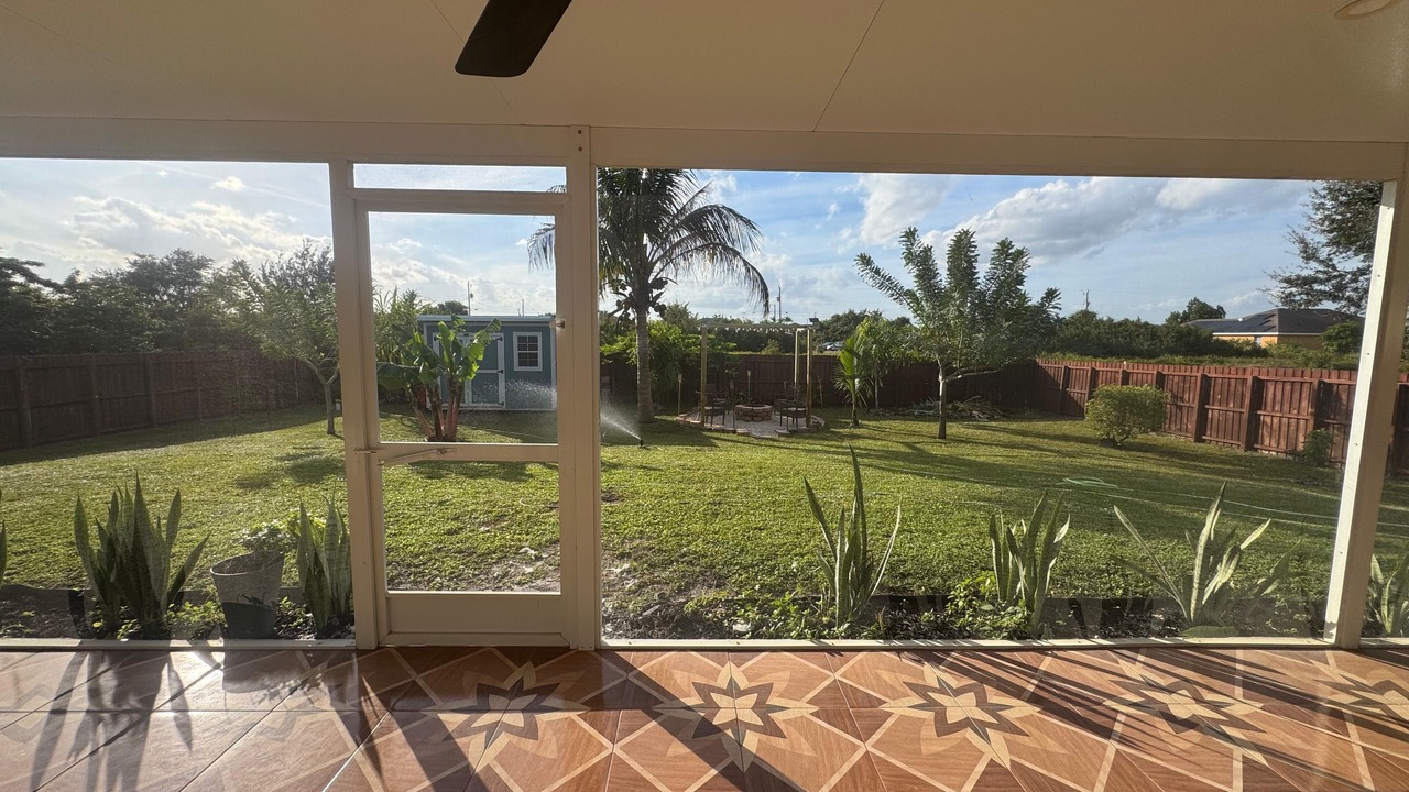 Photo of Patio Balcony in Lehigh Acres