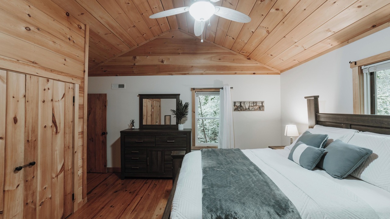 Photo of Bedroom in Loysville