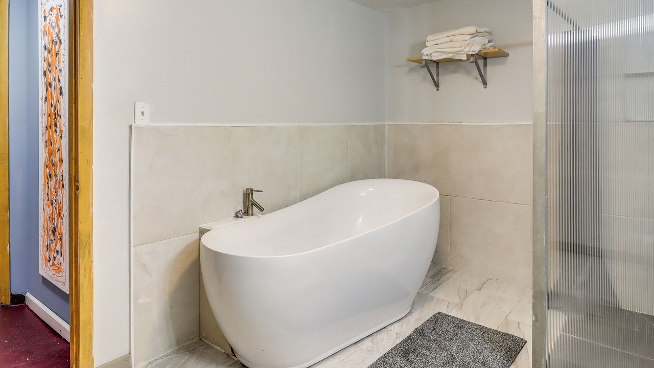 Photo of Bathroom in Summit Hill