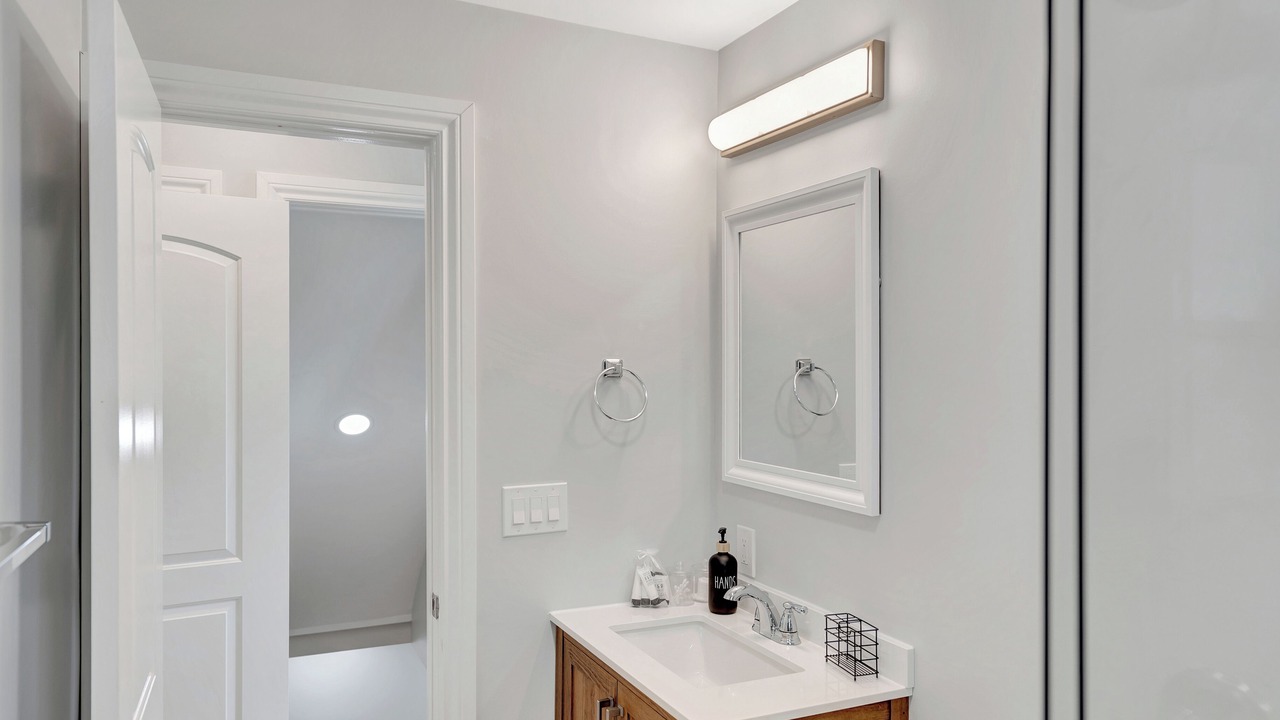 Photo of Bathroom in Uniondale