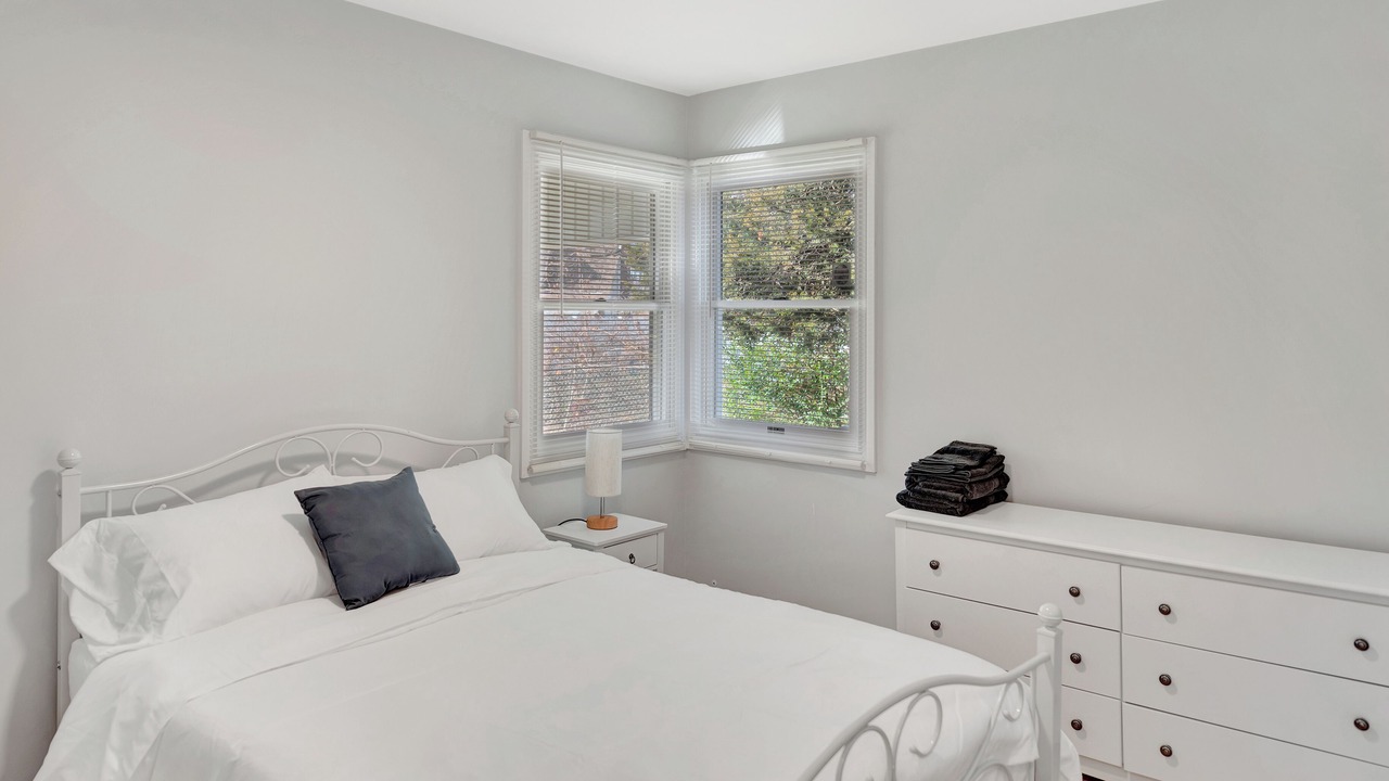 Photo of Bedroom in Uniondale