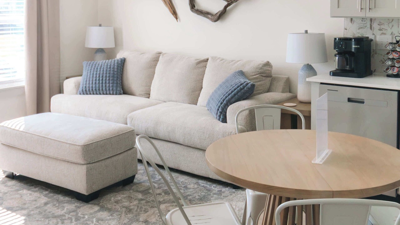 Photo of Livingroom in Southeast Pensacola