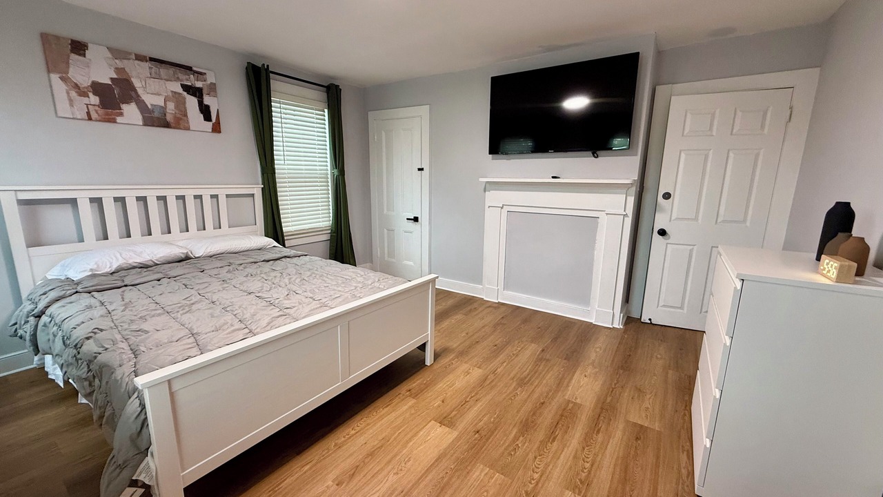 Photo of Bedroom in Orange