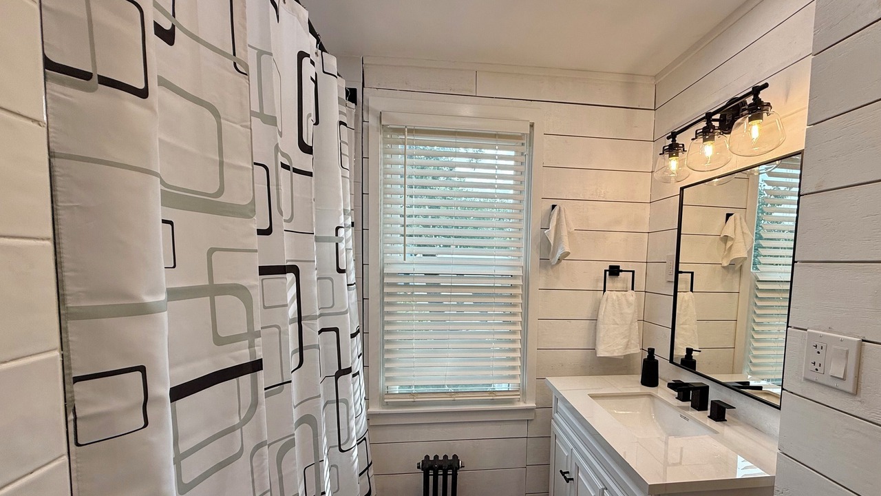 Photo of Bathroom in Orange
