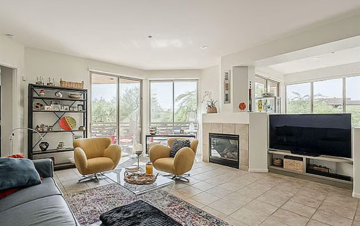 Photo of Livingroom in Troon North