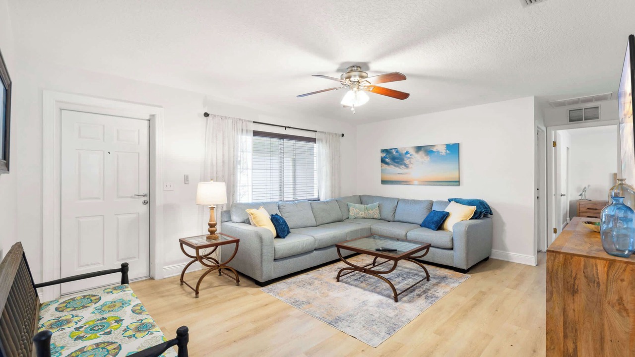 Photo of Livingroom in Pinellas Park