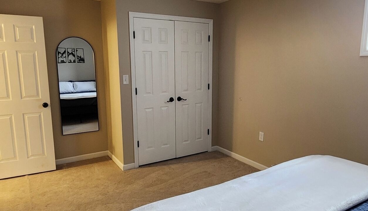 Photo of Bedroom in Laurelton