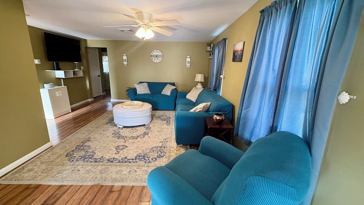Photo of Livingroom in Cape May Court House