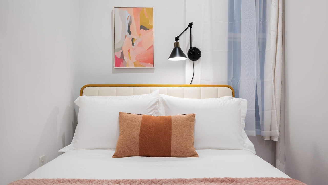 Photo of Bedroom in Chinatown