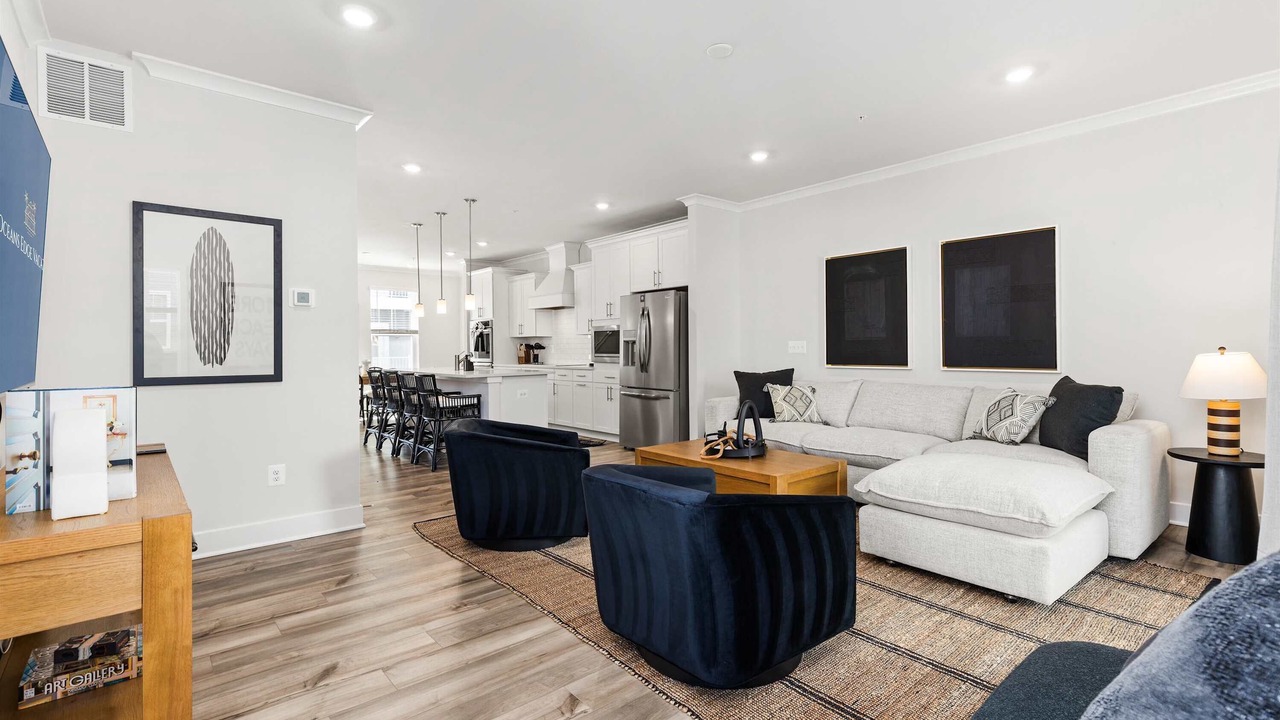 Photo of Livingroom in Caine Woods