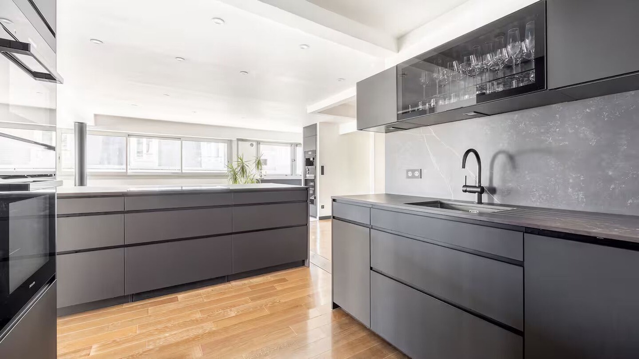 Photo of Kitchen in Quartier du Gros-Caillou