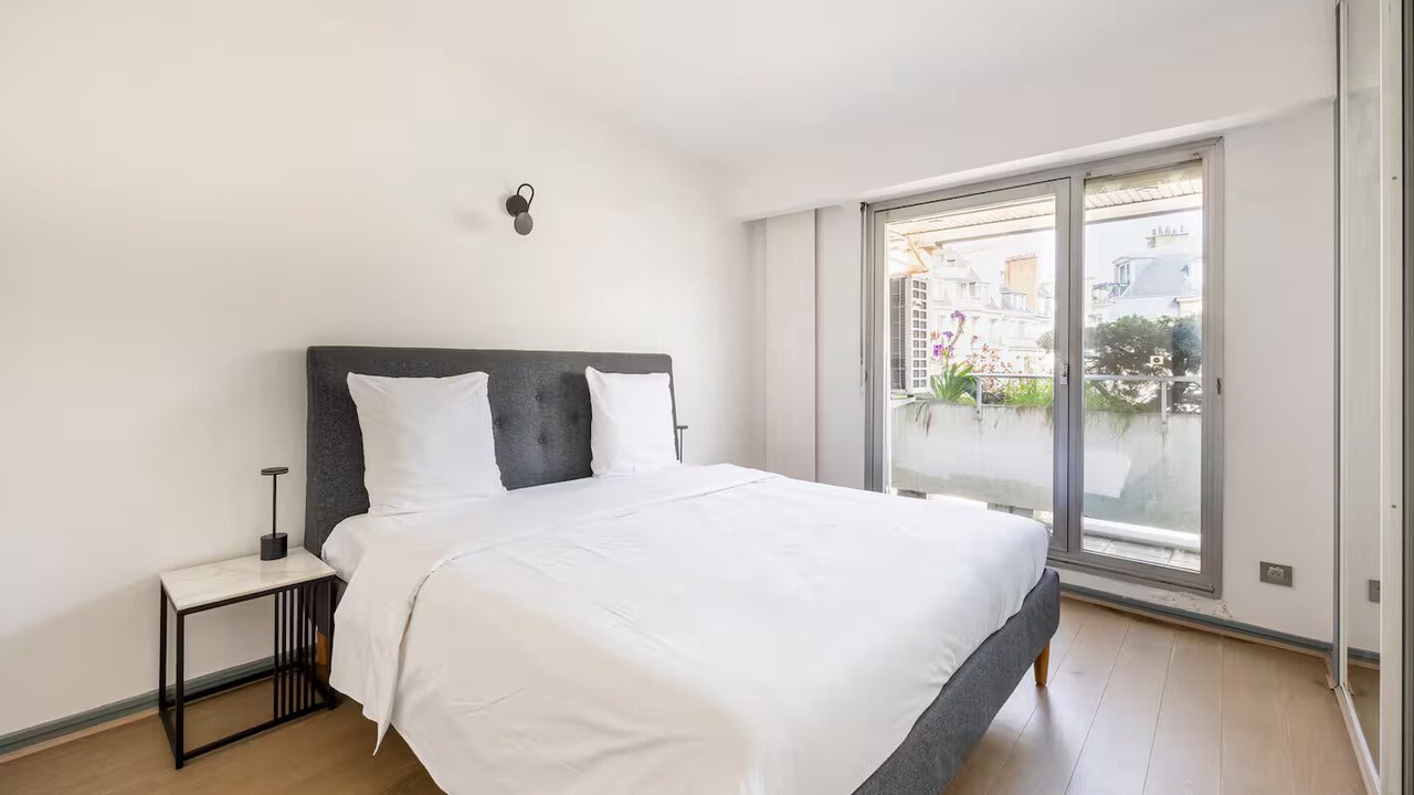 Photo of Bedroom in Quartier du Gros-Caillou