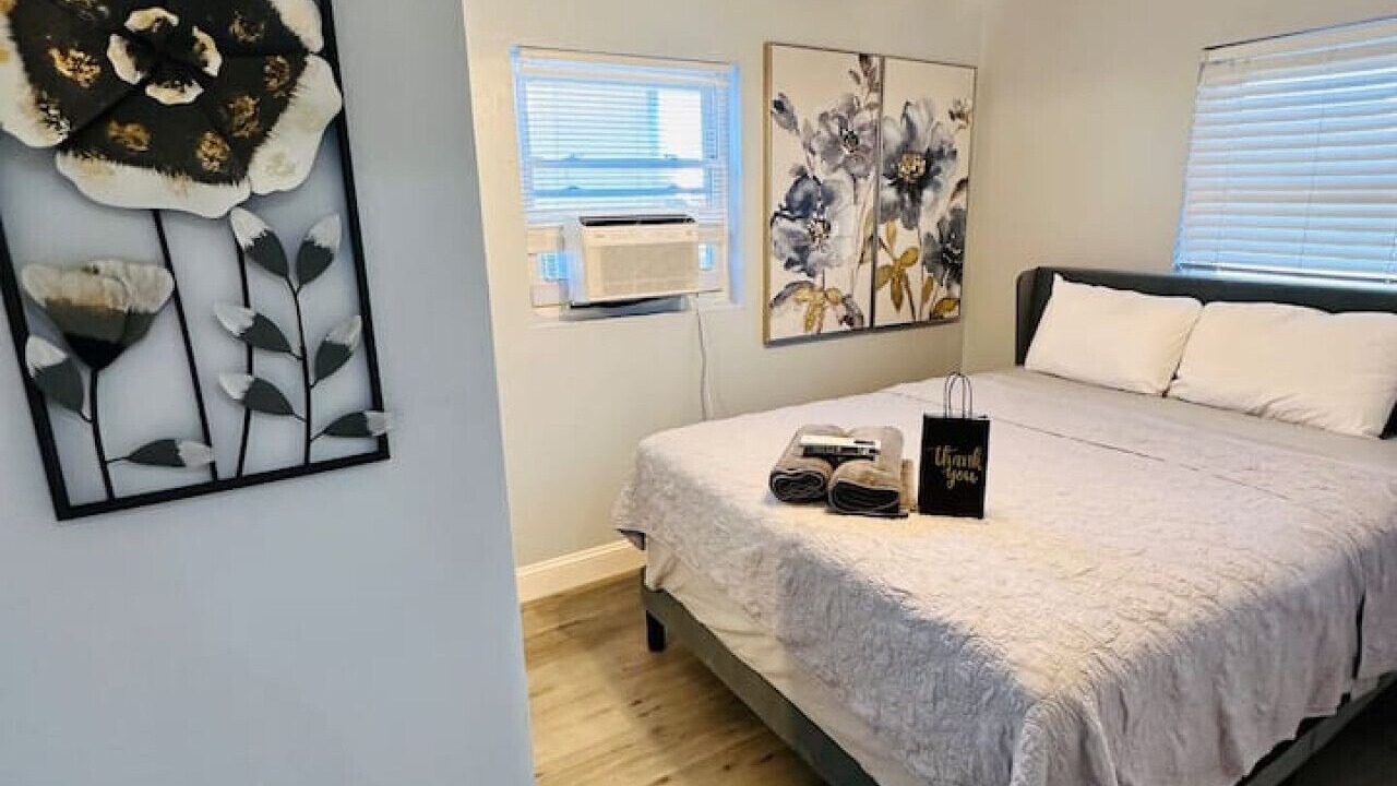 Photo of Bedroom in Bay Crest Park