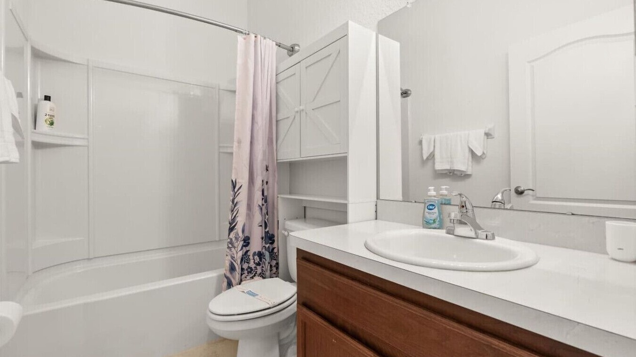 Photo of Bathroom in Lake Wales