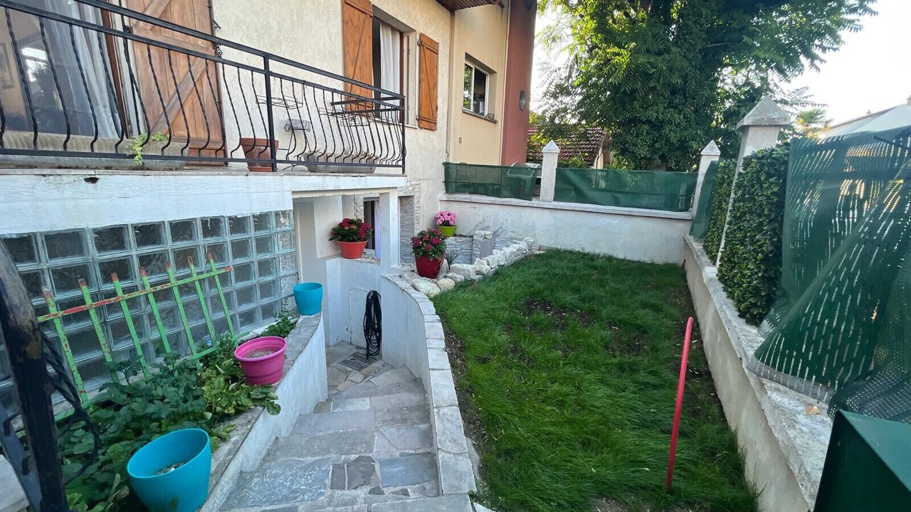 Photo of Outdoor in Malakoff