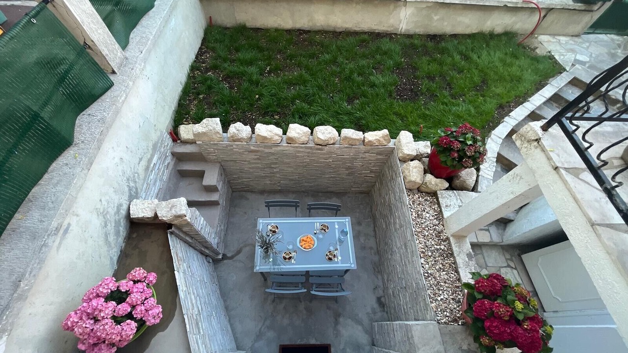 Photo of Outdoor in Malakoff