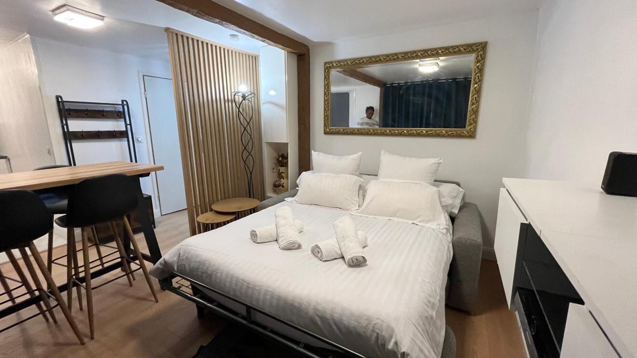 Photo of Bedroom in Malakoff